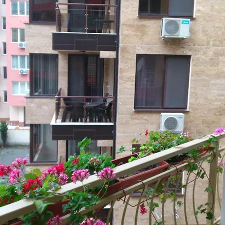 Mak Complex פומורי